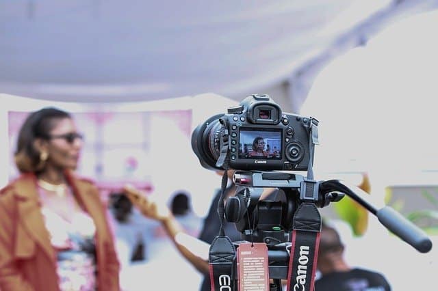 canon shares