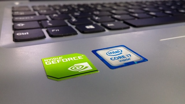köp Intel-aktier